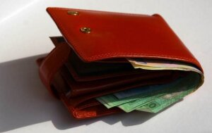 ТОП-10 способов взять деньги без возврата