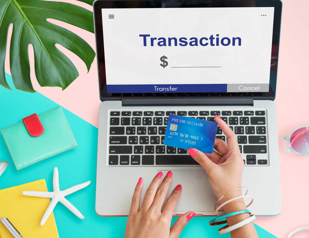 Як отримати кредит перебуваючи за кордоном?